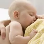 Напукани зърна на гърдите у кърмачка