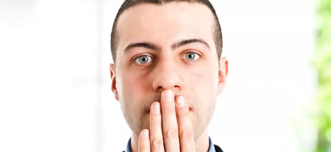 Горчив вкус в устата