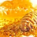 Пчелен клей при кокоши трън