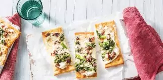 Бяла пица с бекон