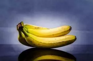 Кора от банан срещу брадавици, акне и хемороиди