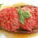 Патладжани с кайма и доматен сос
