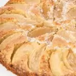 Сладкиш с ябълки