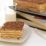 Много вкусна бисквитена торта