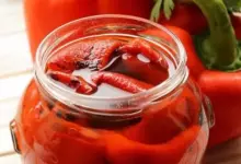червени чушки мариновани