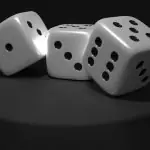 Гадаене със зарове