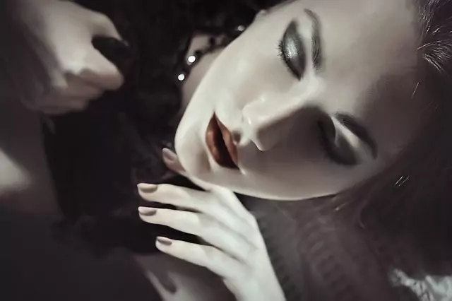 Еротика насън