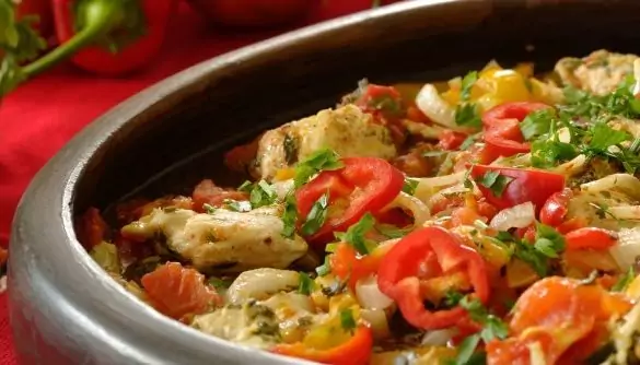 Вкусен Манастирски гювеч