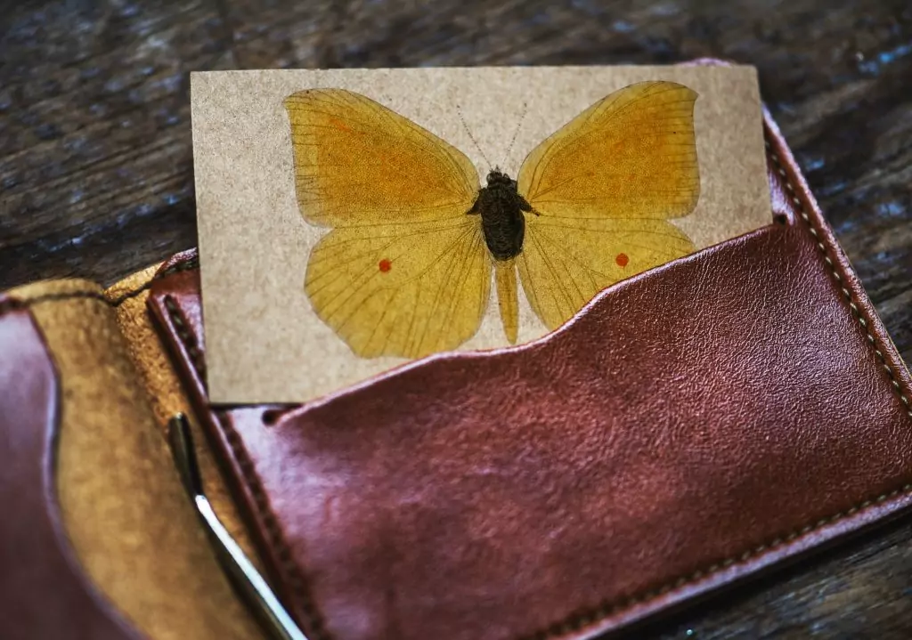 Кафяв портфейл Кафяв портфейл