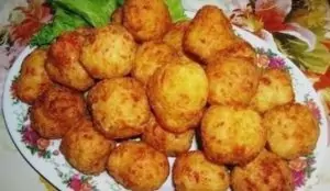 Вкусни кашкавалени топчета
