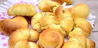 Кифлички със сирене