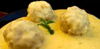 Кюфтета с бял сос (фрикасе)