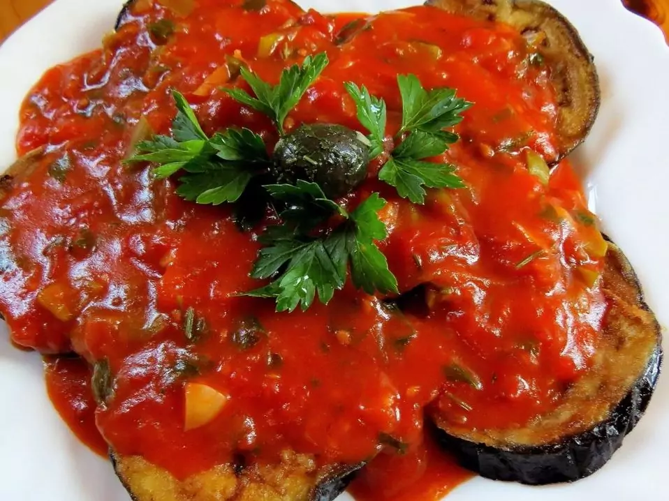 Патладжан с доматен сос