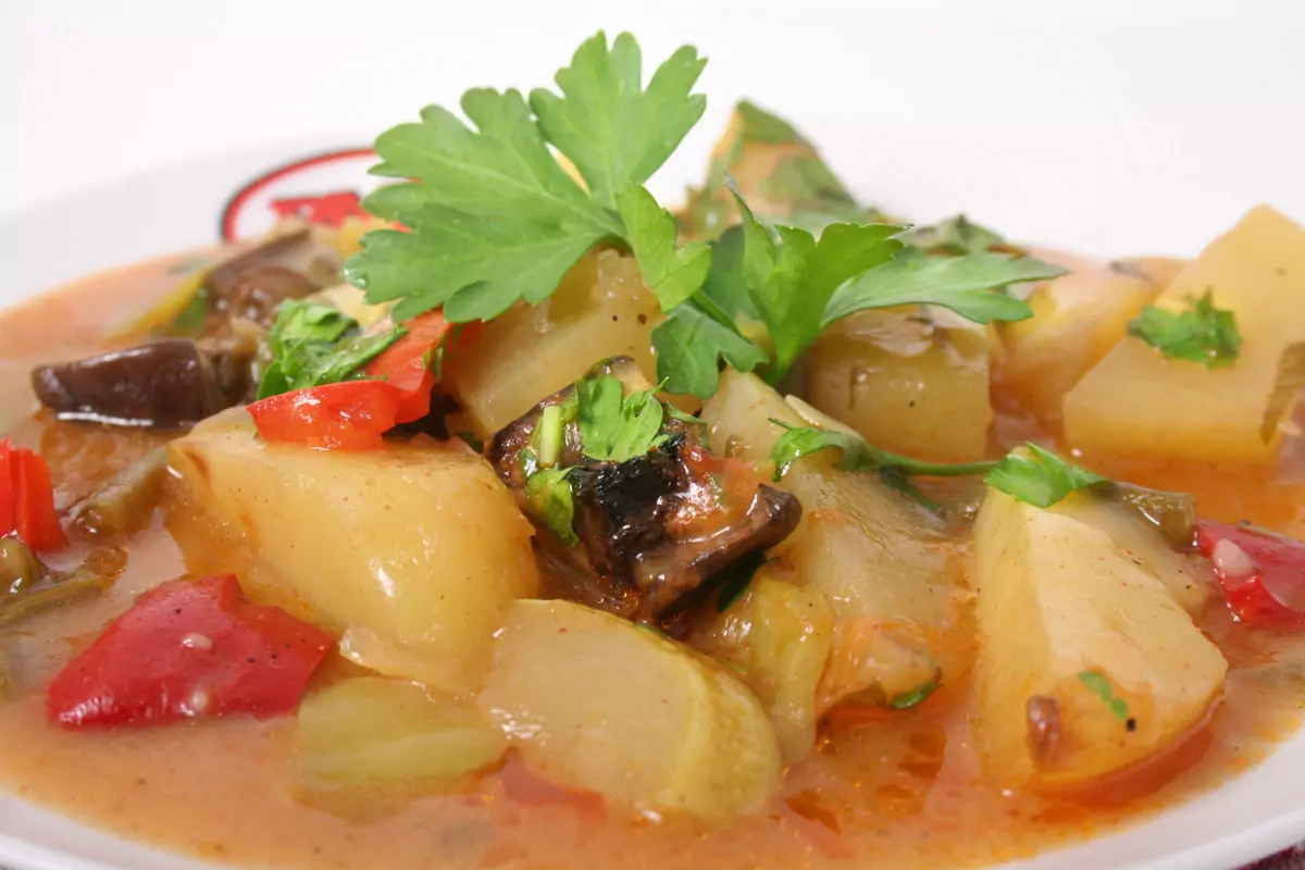 Постен гювеч