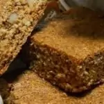 Постен сладкиш с орехи и мед