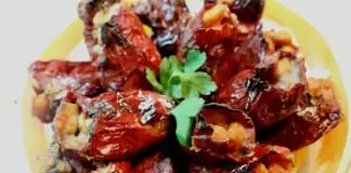 Пълнени чушки с боб и кисело зеле