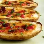 Картофи със сирене и още нещо