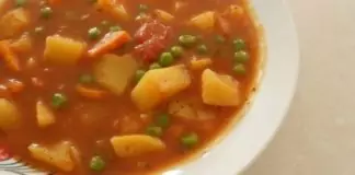 Картофена яхния с грах