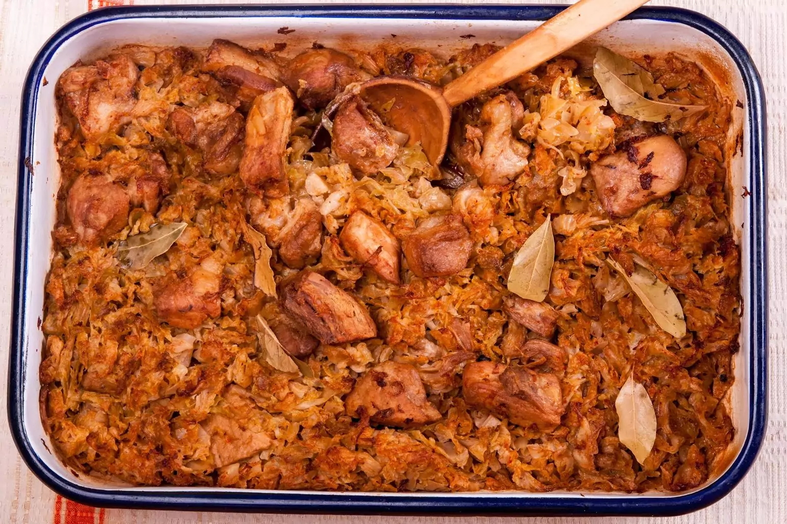 свинско със зеле