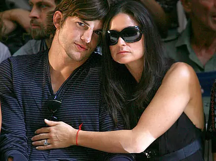 Много знаменитости също носят червен конец