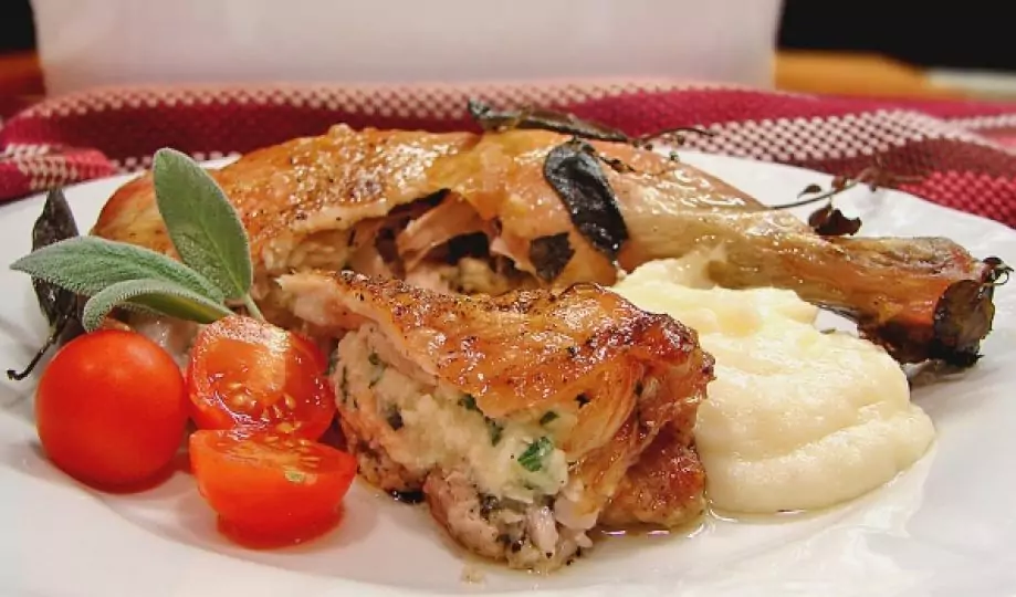 Пълнени пилешки бутчета