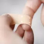 Как да излекуваме порезните рани с джоджен