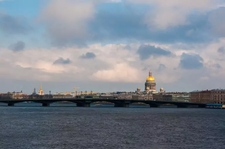 Тълкуване на сън за ЛЕЙТЕНАНТ