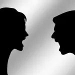 Как реагират различните зодии при спор?