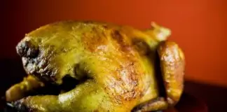 Пиле с пушено сирене