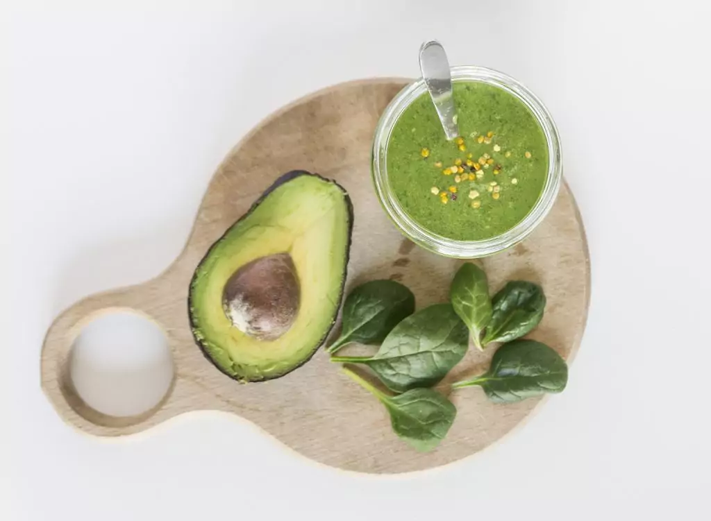 Защо да ядем тези храни заедно - авокадо и спанак Защо да ядем тези храни заедно - авокадо и спанак