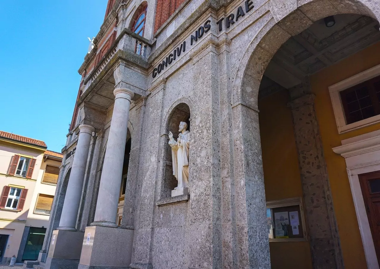 АБАТ (виж ДУХОВНИК, МАНАСТИР, ПОП, ЦЪРКВА) Съновник АБАТ (виж ДУХОВНИК, МАНАСТИР, ПОП, ЦЪРКВА)