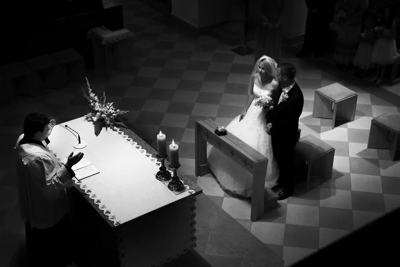 Булка в черна рокля Съновник Булка в черна рокля