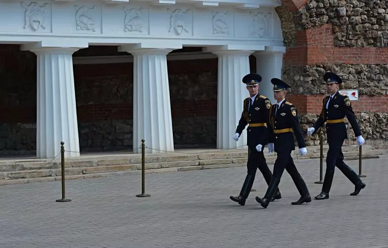 Тълкуване на сън за КАРАУЛ