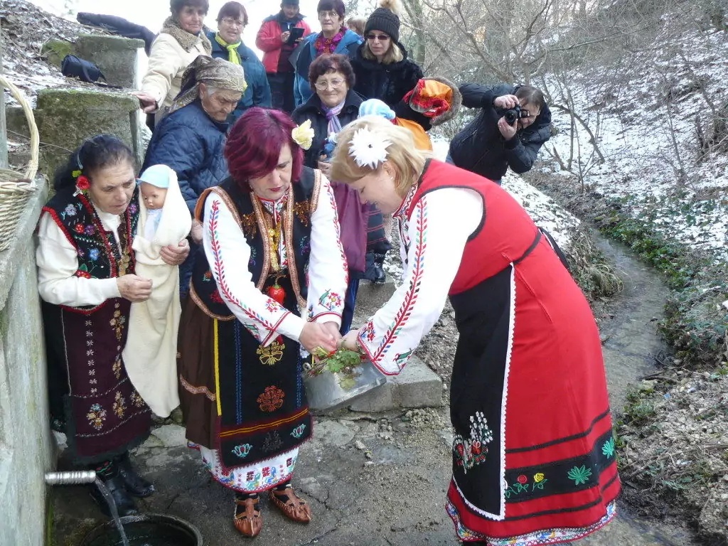 Бабинден - Обредни ритуали и трапеза