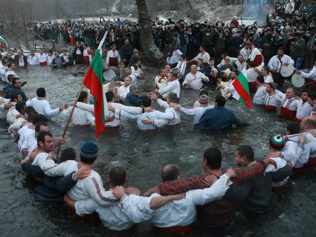 Обичаи и трапеза за Йордановден - Богоявление