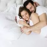 Постоянният партньор удължава живота и подобрява съня