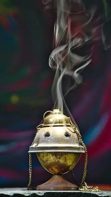 Кадене с тамян