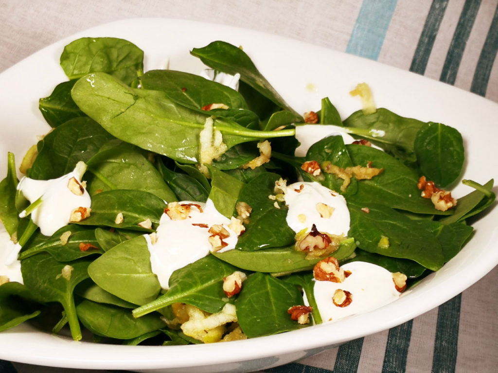 Пролетна салата от спанак Пролетна салата от спанак