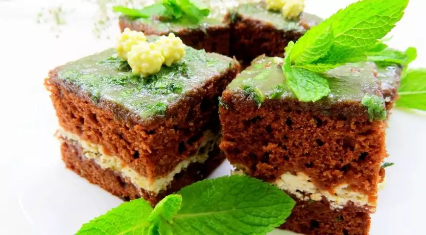 брауни с ментова заливка