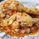 Задушено пилешко с гъби