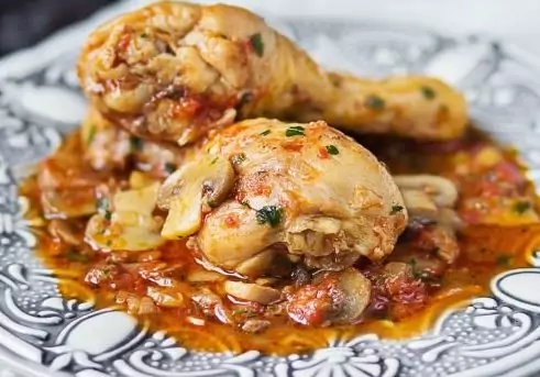 задушено пилешко с гъби