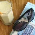 Бананов шейк със сусамов тахан