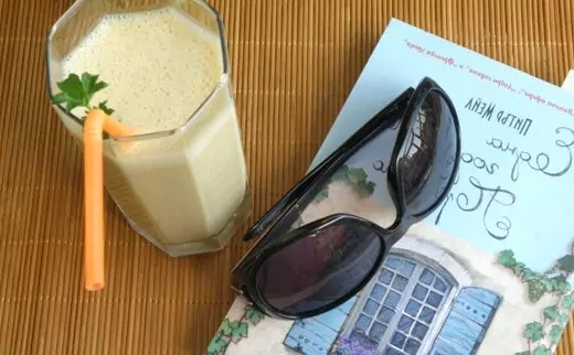 бананов шейк със сусамов тахан