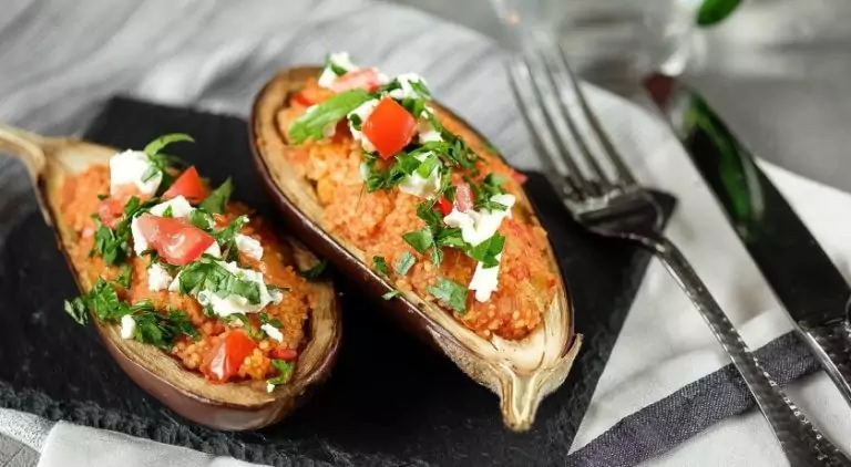 Пълнени патладжани с кус кус