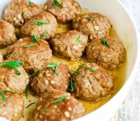 Печени кюфтета с кайма, жито и розмарин