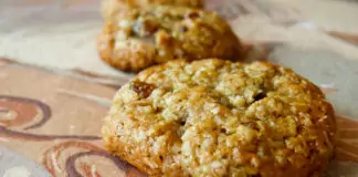 Овесени сладки със сусамов тахан, орехи и стафиди