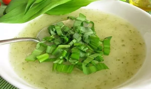 Чорба със зелен лук и джанки