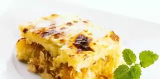 Картофена мусака с кисело зеле