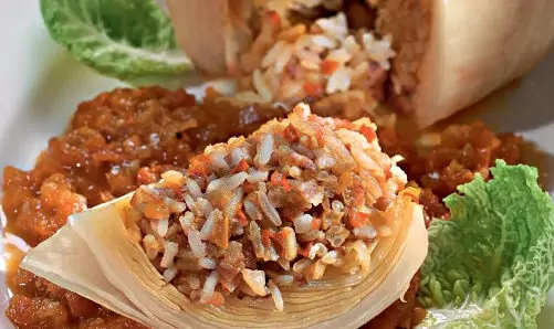 пълнена зелка с кайма