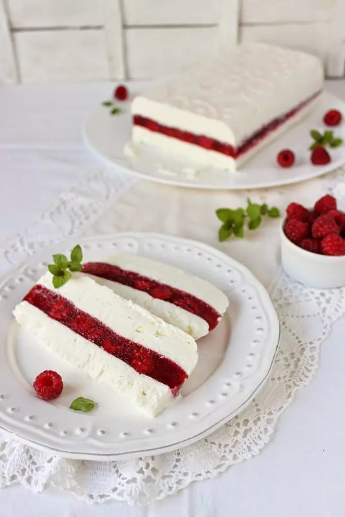 Семифредо с малини